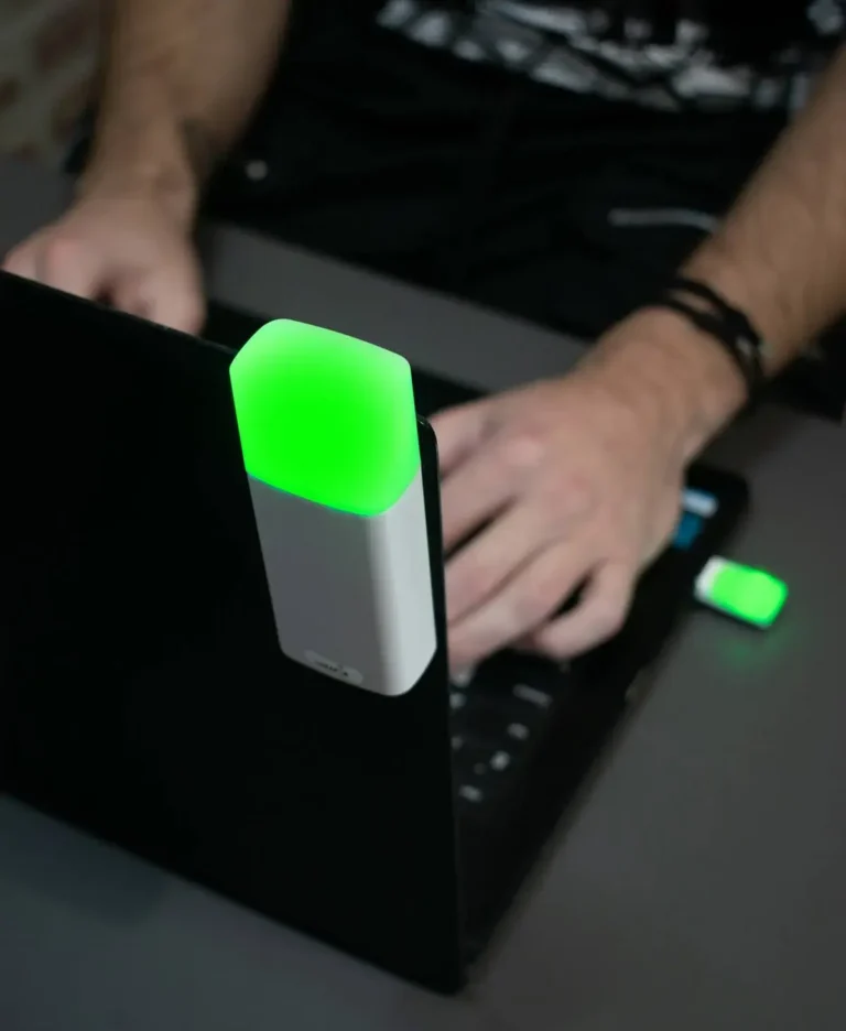 Luxafor Bluetooth Pro 9.jpg 1