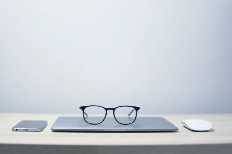 The “Ultimate Productivity” Formula: 5 Practical Systems to Improve Productivity 6 Tidy desk glasses Luxafor