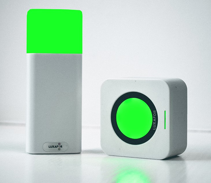 Luxafor has just launched a 2nd Gen standalone do not disturb light - Luxafor Switch PRO 1 Luxafor Switch PRO meeting room availability indicator