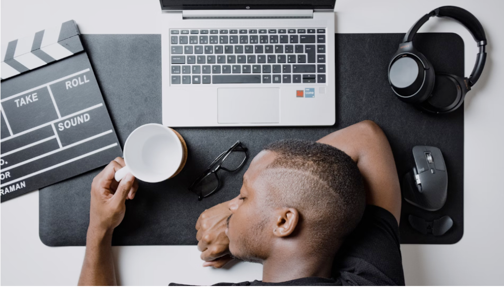 Remote Work Burnout: Recognizing Signs and Strategies for Prevention 2 Remote Work Burnout: Recognizing Signs and Strategies for Prevention