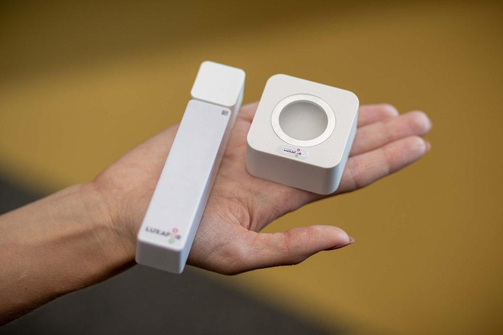 Luxafor Switch – Wireless Room Availability Indicator 16 Copy of Switch4